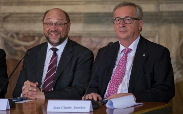 Le président de la Commission européenne Jean-Claude Juncker, à Rome, avec Martin Schulz, président du Parlement